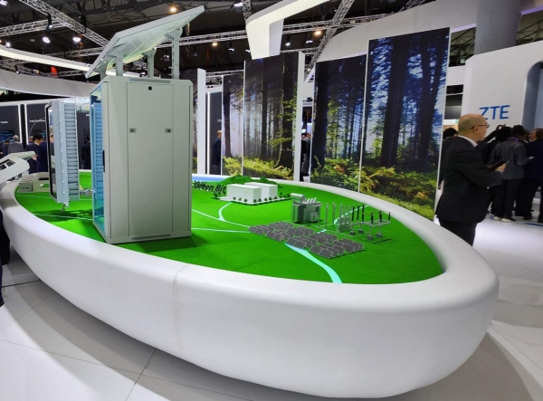 حل 5G Power — موقع أحادي الخزانة وطاقة هجينة وiEnergy