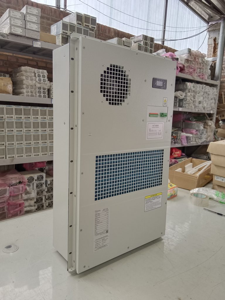 AC1500W OEM outdoor cabinet air conditioner designed specifically for outdoor environments, communicatio